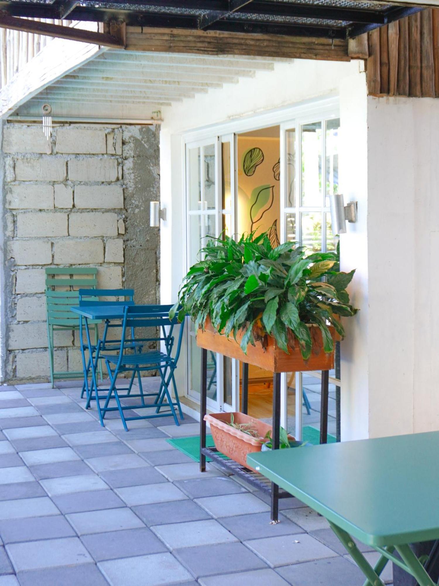 Urban Oasis Resort, Tarlac Exterior foto